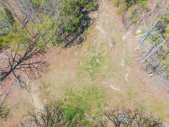 5th image of 1140 W Schmitt Rd