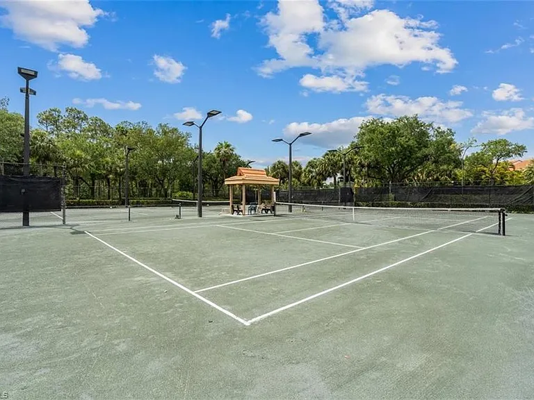 2385 Hidden Lake Dr #10 — Photo 31