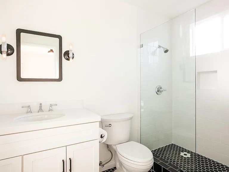 11114 Exposition Blvd — Photo 10