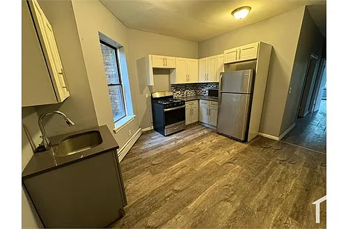 240 Bergen Ave #3R Photo 1