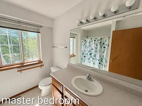 811 Vista Ridge Dr — Photo 17