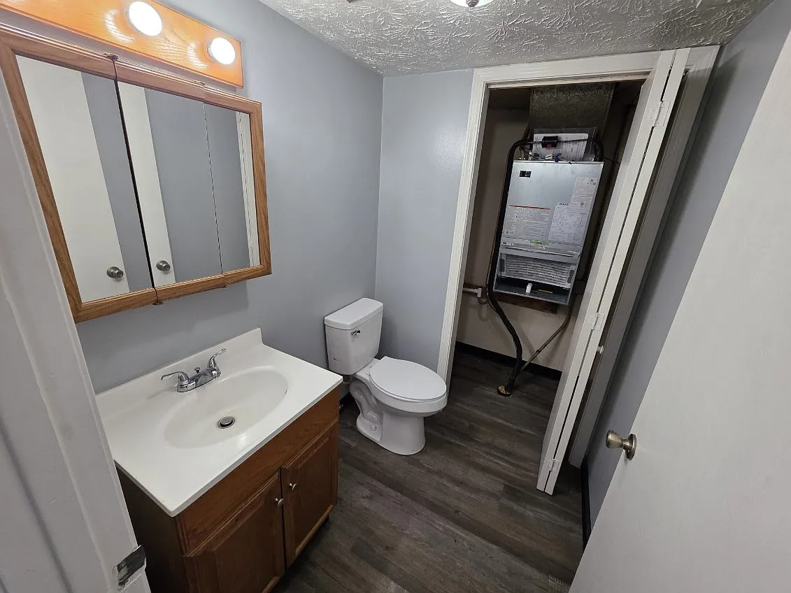 2 bed, 1.5 bath, 1100 sqft, $950 — Photo 4
