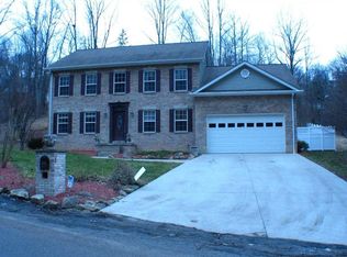 837 Overbrook Rd, Charleston, WV 25314