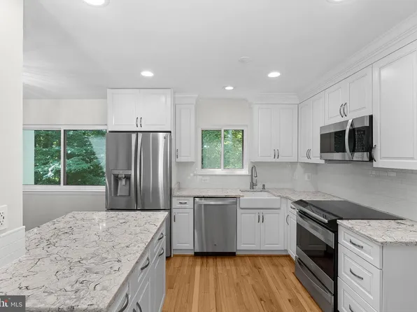 11986 Barrel Cooper Ct, Reston, VA 20191