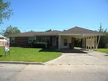 1st image of 2304 NW Lincoln Ave