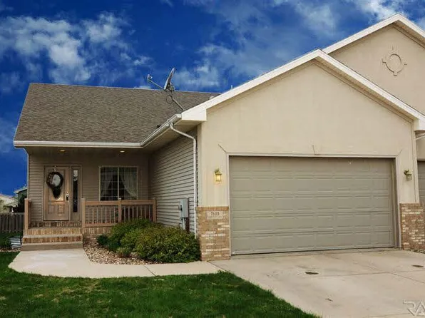 7603 S Peregrine Pl, Sioux Falls, SD 57108