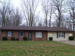 300 E Hunnicutt Dr, Syracuse, IN 46567
