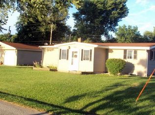 300 1st Ave, Hampton, IL 61256