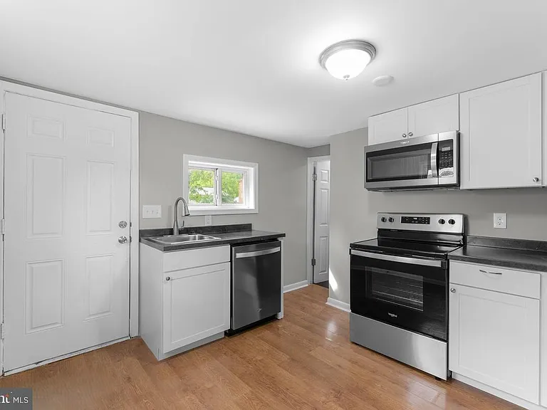 1111 Balboa Ave — Photo 13