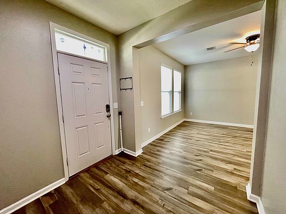 4th image of 4268 Four Oaks Blvd