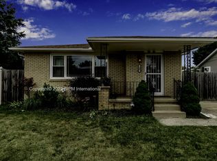 18 Sandra Dr, Lackawanna, NY 14218