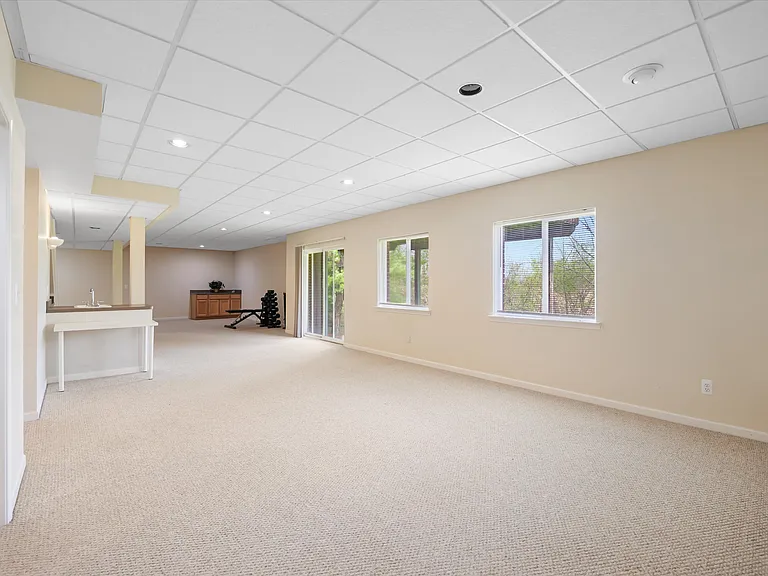 31216 Kingswood Blvd — Photo 45
