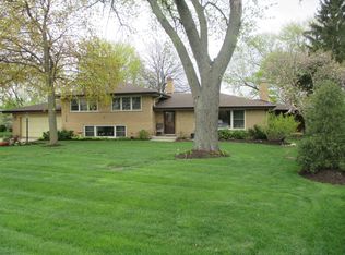 3N661 Central Ct, Addison, IL 60101