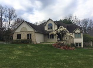 2867 Riverwoods Dr NE, Rockford, MI 49341
