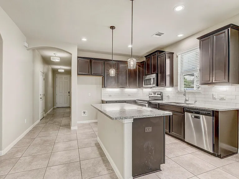 356 Quarry Ln — Photo 12