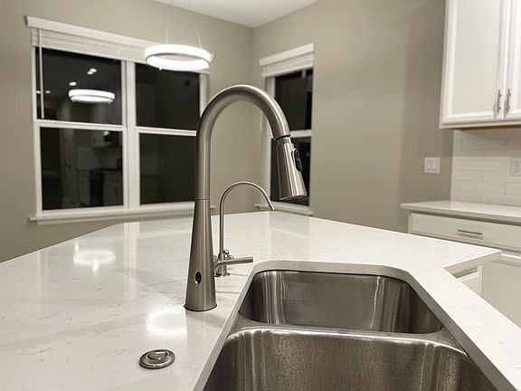 3rd image of 15385 Isla Palma Ln