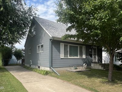 2204 7th Ave N, Grand Forks, ND, 58203