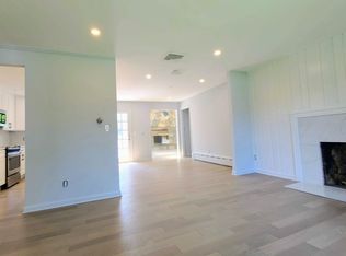 76 Havemeyer Ln, Old Greenwich, CT 06870