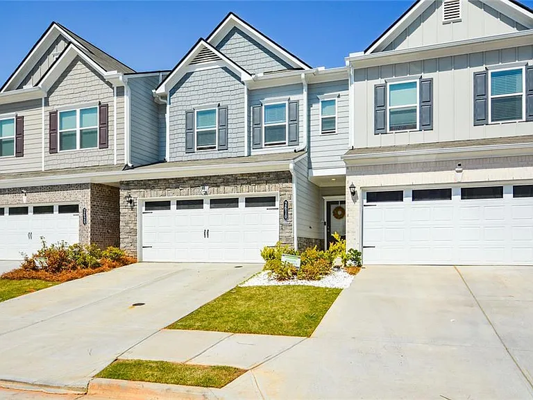 2610 Ravencliff Dr — Photo 3