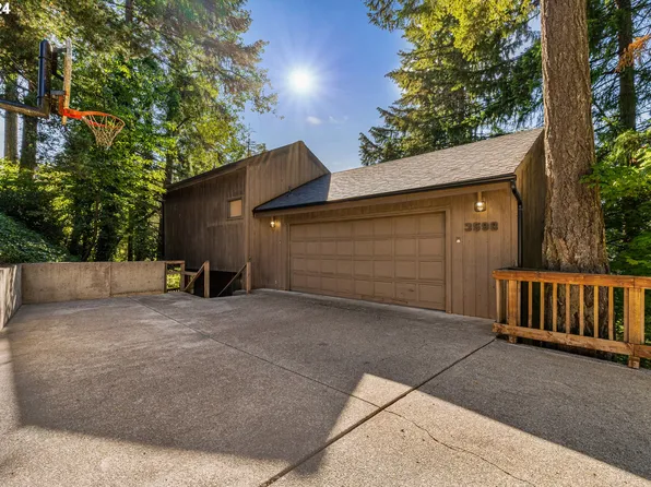 3598 Spring Blvd, Eugene, OR 97405