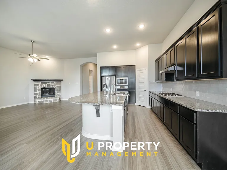 1113 Sheldon Dr — Photo 18