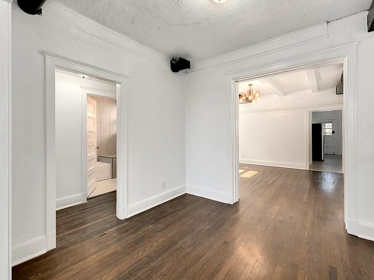 502 Gladstone Blvd #8 — Photo 28