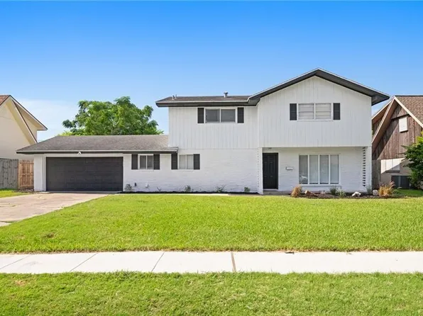 110 Chase Dr, Portland, TX 78374