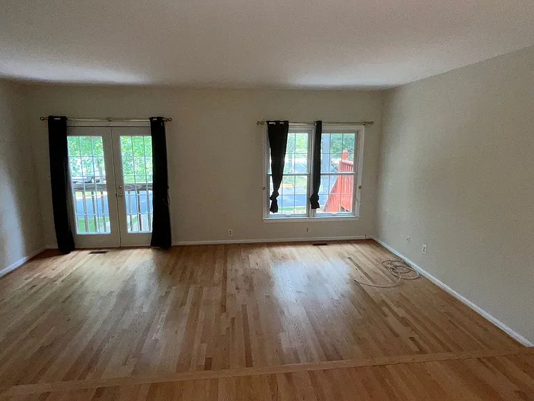 1311 Templeton Pl — Photo 14