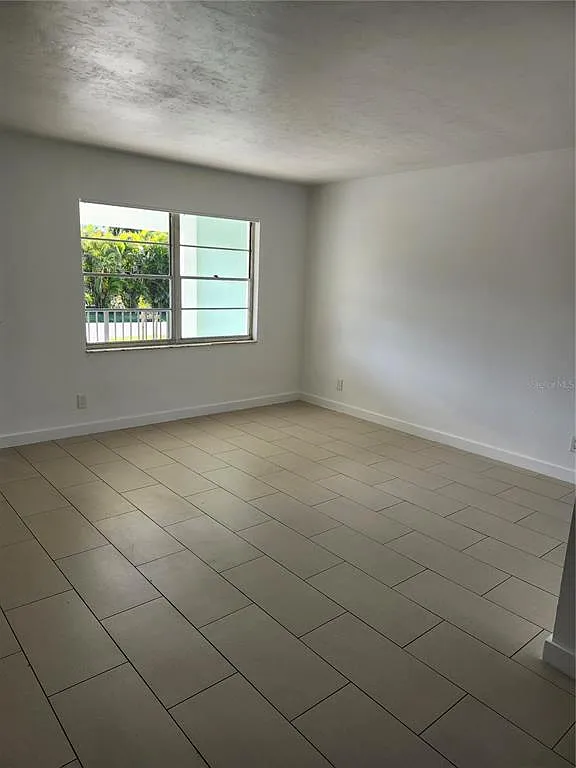 2 bed, 2.0 bath, 900 sqft, $1,500 — Photo 3