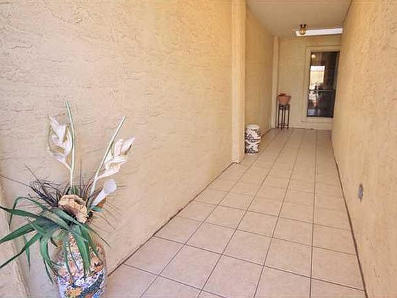 2nd image of 718 Espada Dr #B