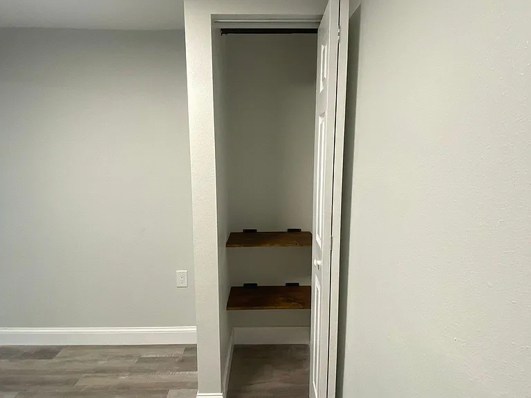 2310 W Rio Vista Ave — Photo 3