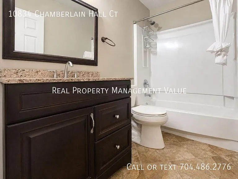 10834 Chamberlain Hall Ct — Photo 12