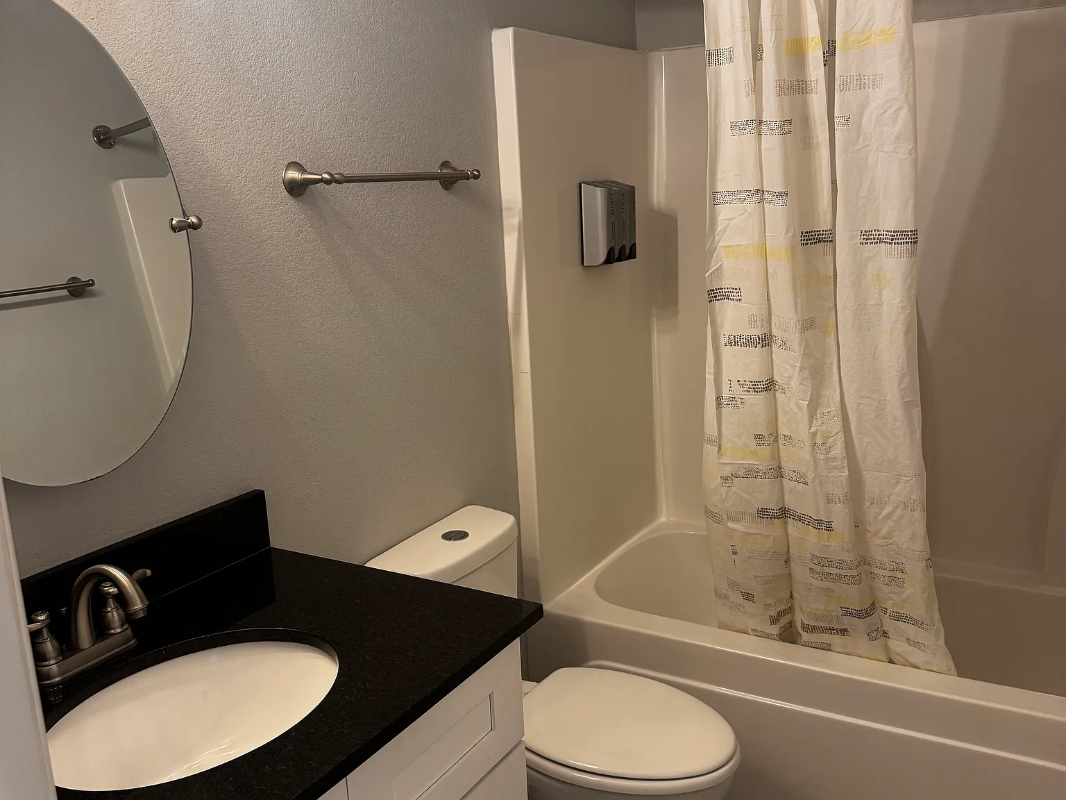 2 bed, 1116 sqft, $1,450 — Photo 4