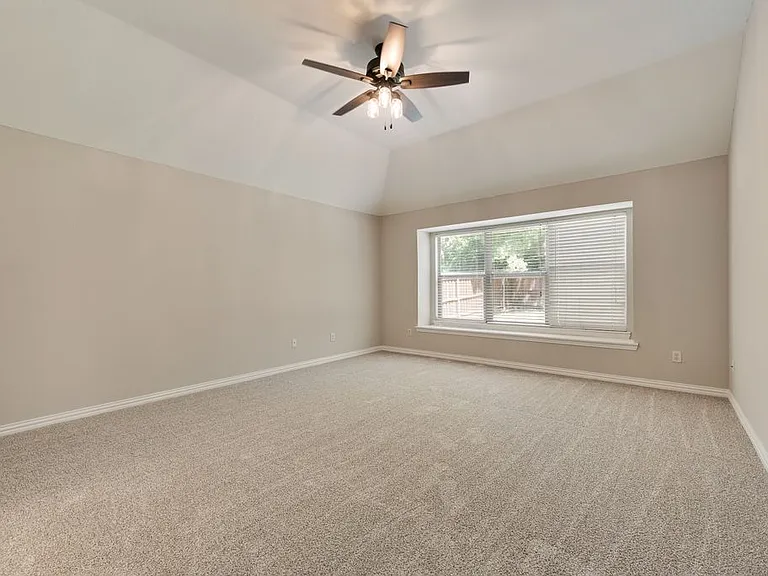 7600 Shasta Dr — Photo 17