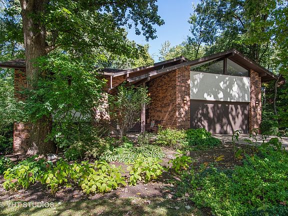 2nd image of 3122 Scenicwood Ln