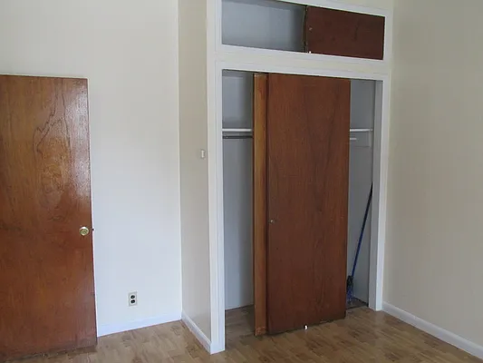 Rented by Windsor Homes Realty Corp | media 4