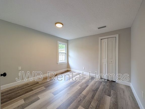 3rd image of 4569 Wheeler Ave