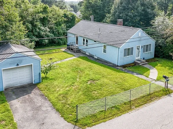 74 Hillcrest Rd, Dracut, MA 01826