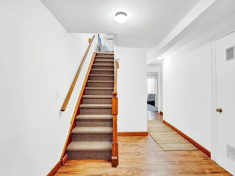 273 5th St #1 — Photo 9