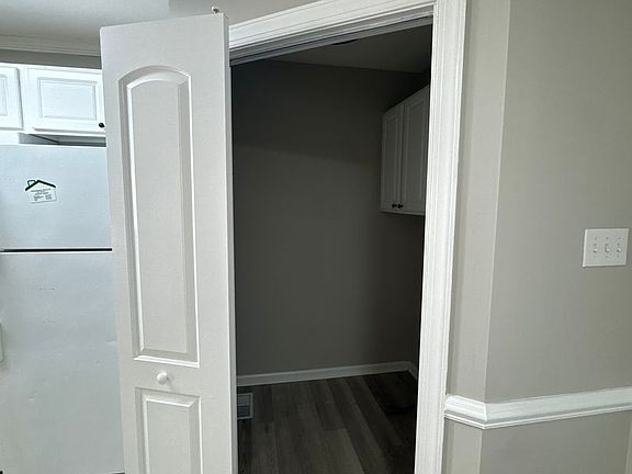 2nd image of 4701-4733 Fairway Dr #4719