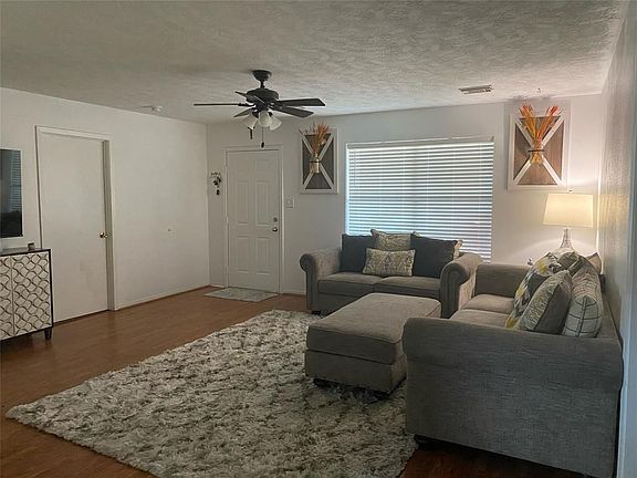 2nd image of 4006 Avenue A