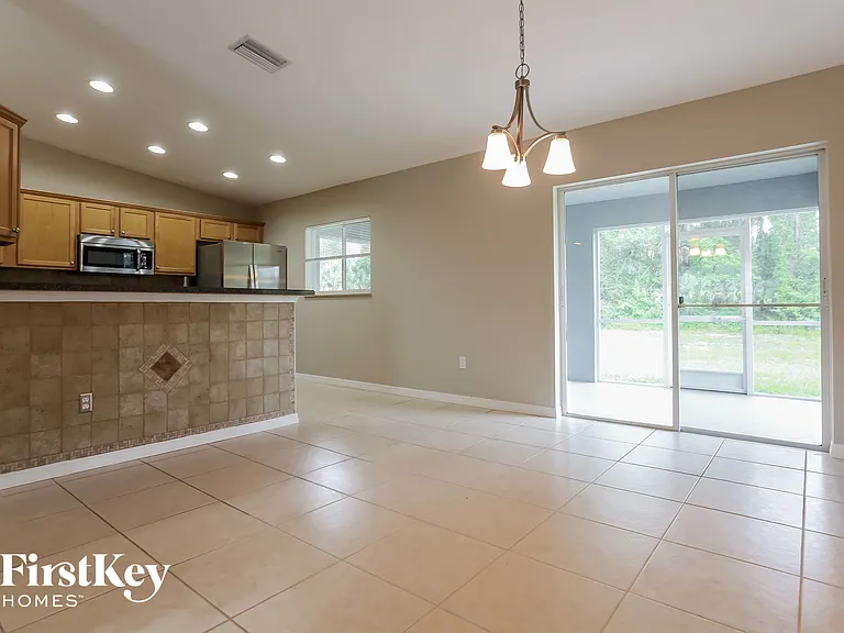 2463 Alesio Ave — Photo 4