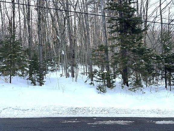 2nd image of 12 Buckboard Drive