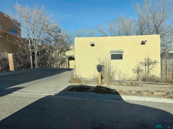 215 Calle Roble, Santa Fe, NM 87501