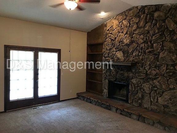 2nd image of 524 SW 93rd St