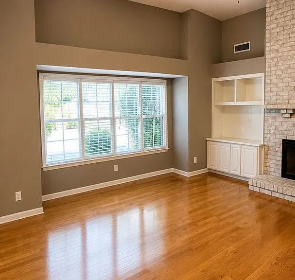 802 E Catalina Cir — Photo 7