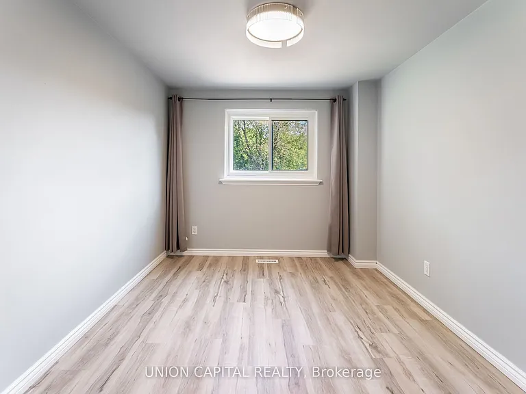 443 Brest Ct — Photo 28