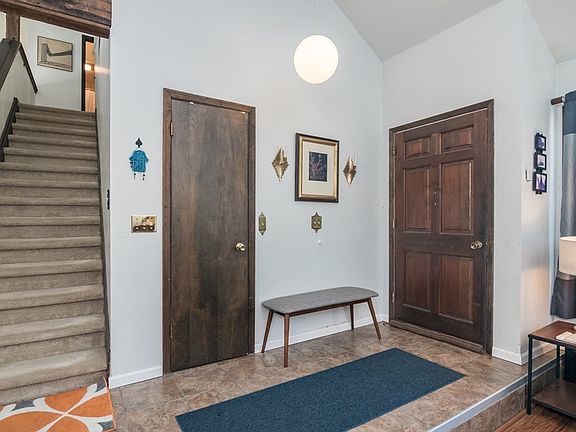 5th image of 244 N Valley Rd