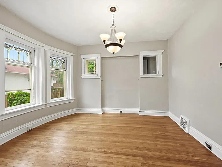 1525 Madison St — Photo 11