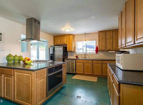 3rd image of 2231 Rocklyn St